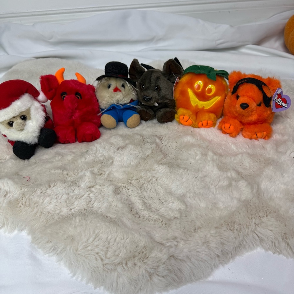 Puffkins Plush Halloween‎ and Holiday Stuffed Animal Set